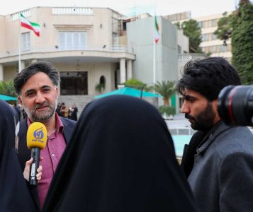 دهقانی فیروزآبادی: حمکرانی دانش بنیان و نخبگانی مهمترین مسیر پیشرفت در ایران است