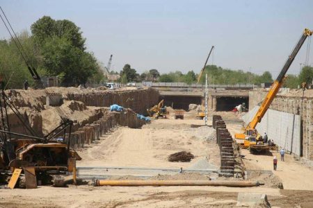 عدم تامین مطالبات پیمانکاران پروژه‌های بزرگراهی،سیستان و بلوچستان را با مشکل مواجه می‌کند