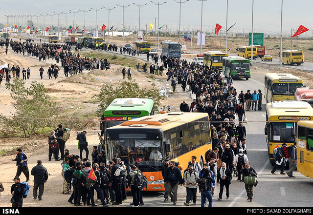 سفیر ایران در عراق : سفر اربعین مجانی نیست/ زائران حداکثر ۵ روز در عراق بمانند