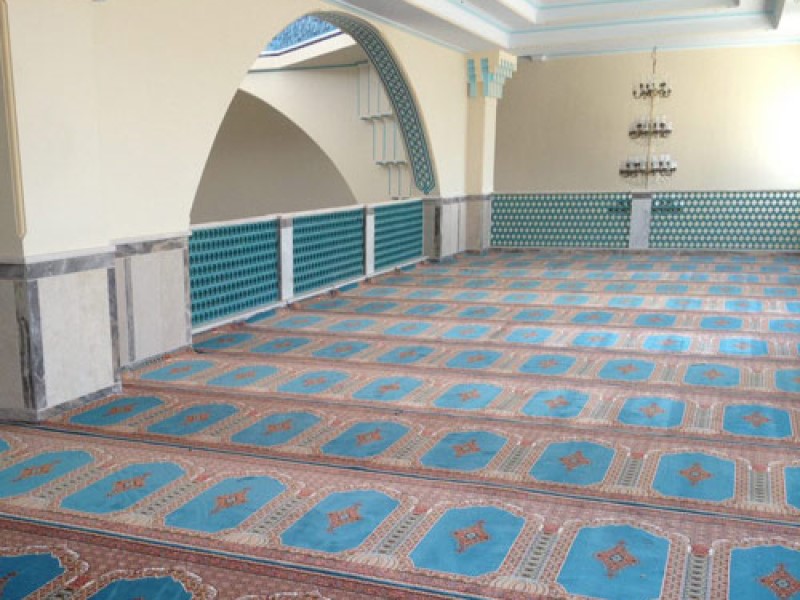 چطور سجاده مناسب مسجد انتخاب کنیم؟ بررسی تخصصی بهترین جنس و طرح های سال