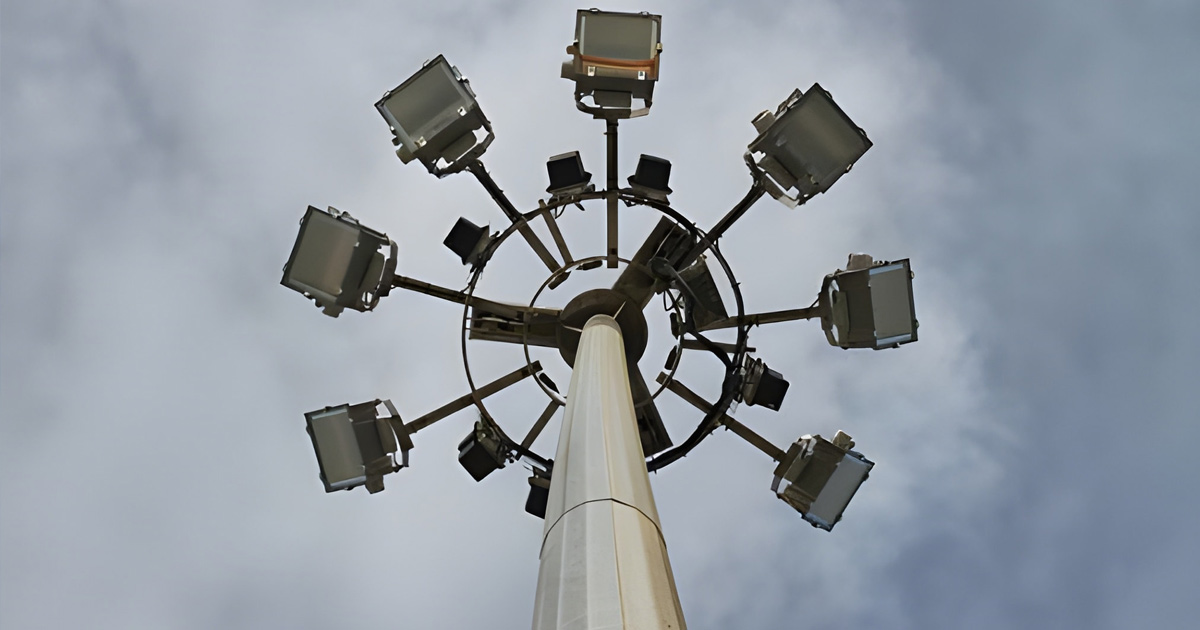 فونداسیون استاندارد و متناسب با وزن برج نوری